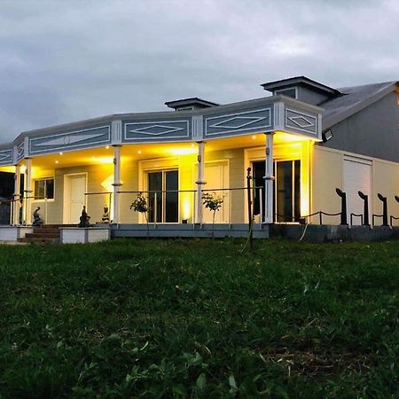 Les Chalets Du Domaine De Nayjee Commune Begue Eksteriør bilde